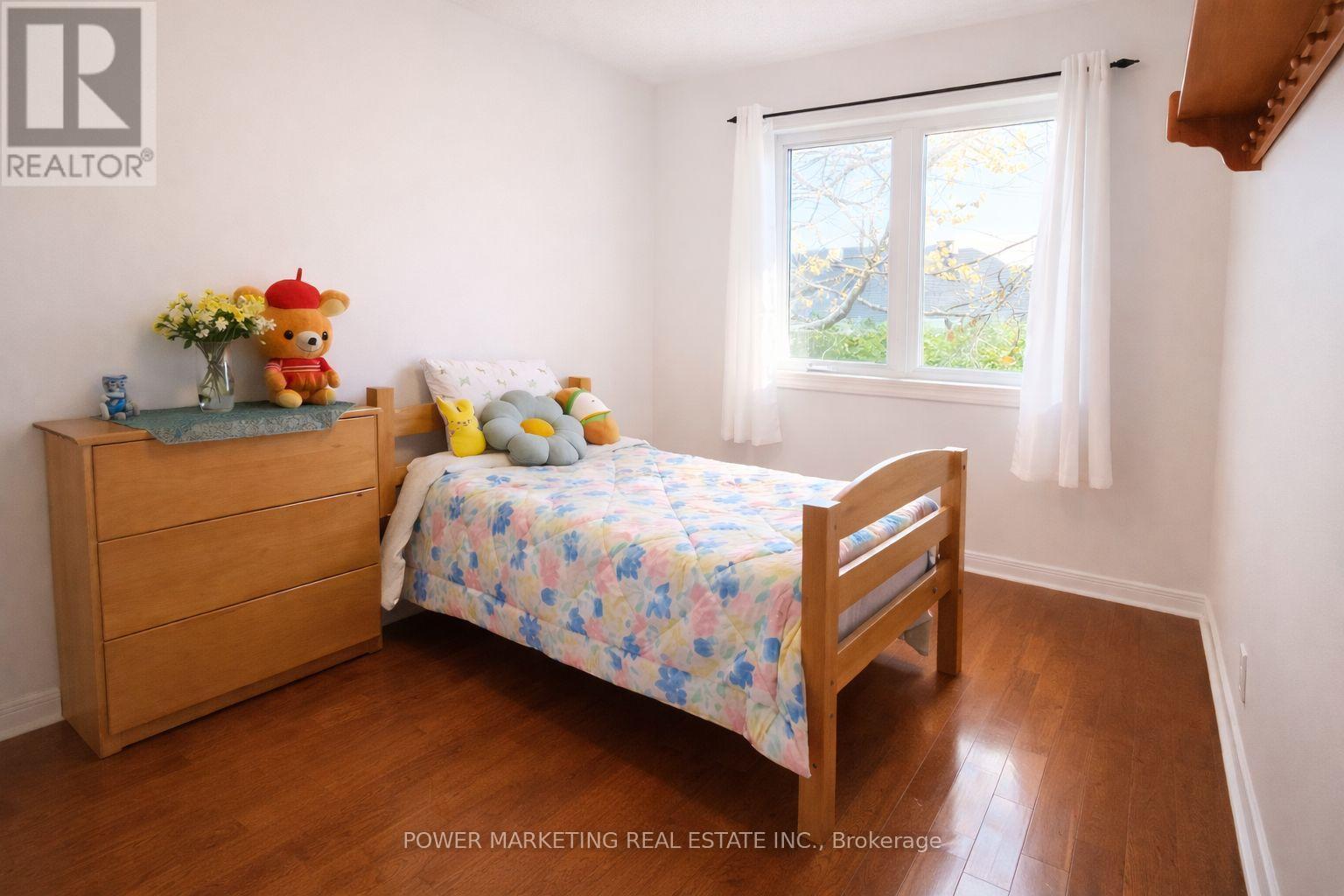 29 Taj Court, Ottawa, ON - Indoor Photo Showing Bedroom