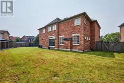 Large L-shaped Private Yard -
