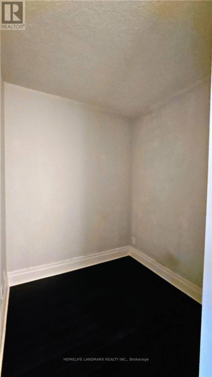 Den - 513 - 131 Upper Duke Crescent, Markham, ON - Indoor Photo Showing Other Room