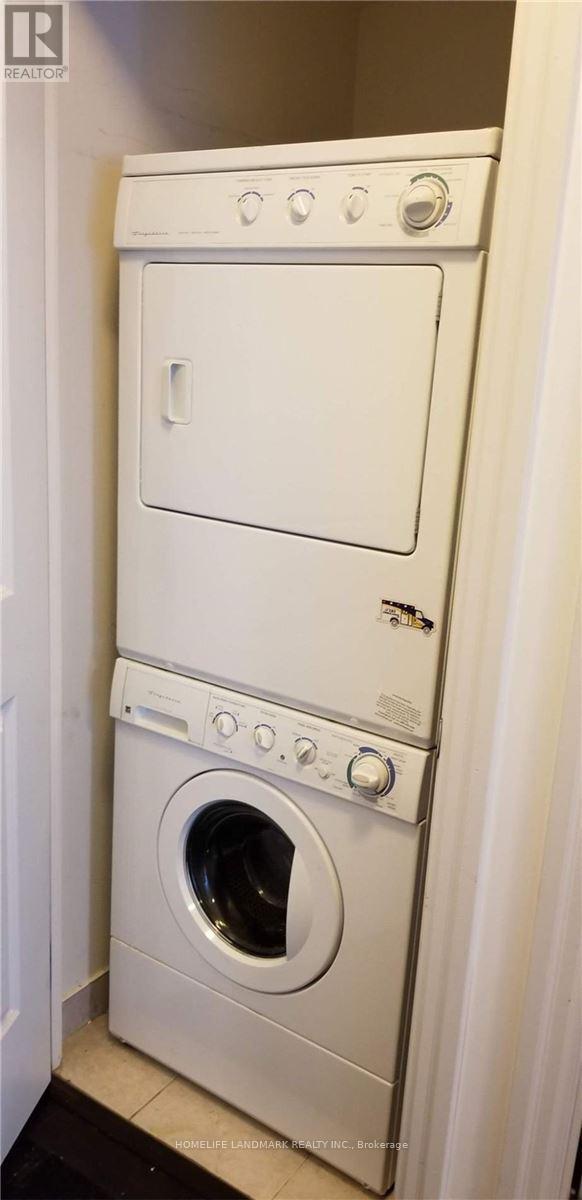 513 - 131 Upper Duke Crescent, Markham, ON - Indoor Photo Showing Laundry Room