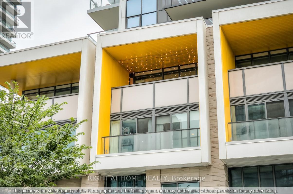 511 - 95 Mcmahon Drive, Toronto, ON - Outdoor With Balcony