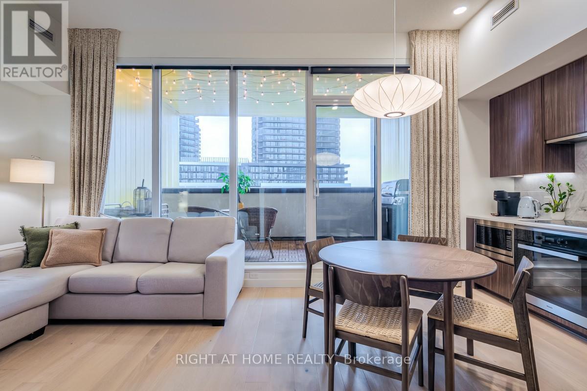511 - 95 Mcmahon Drive, Toronto, ON - Indoor Photo Showing Other Room