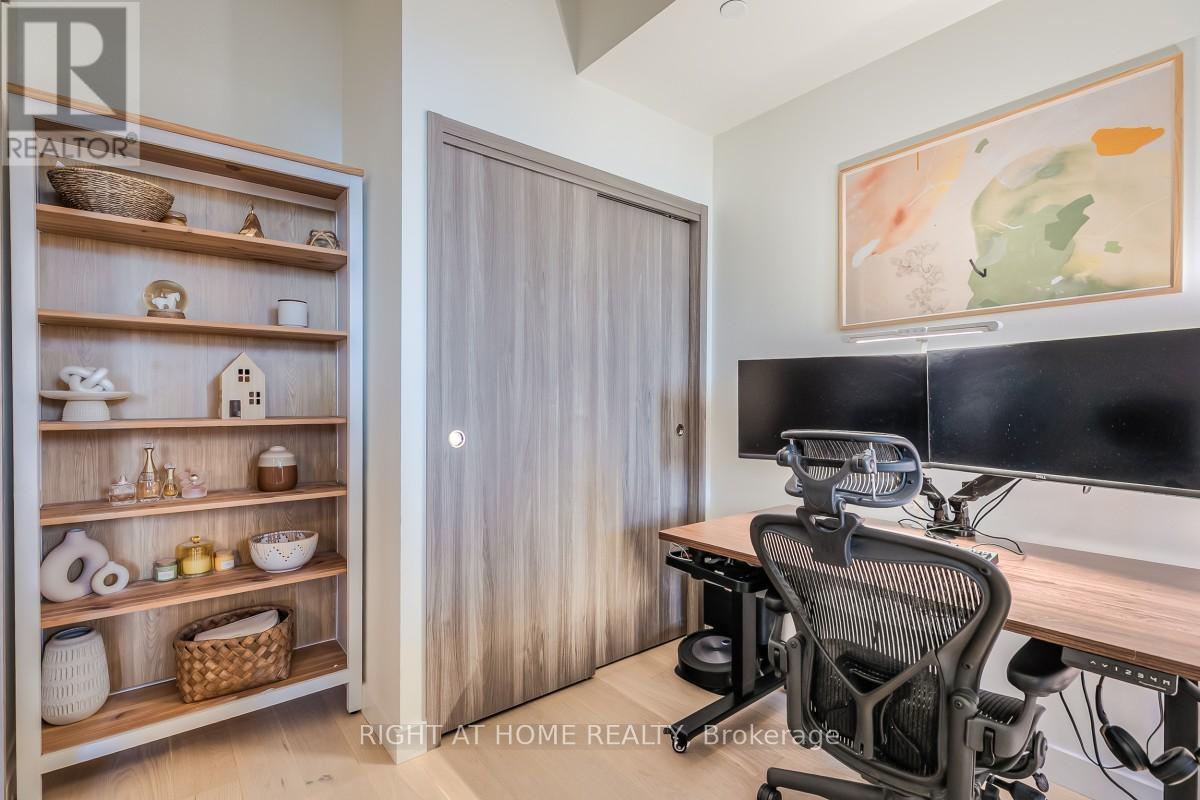 511 - 95 Mcmahon Drive, Toronto, ON - Indoor Photo Showing Office