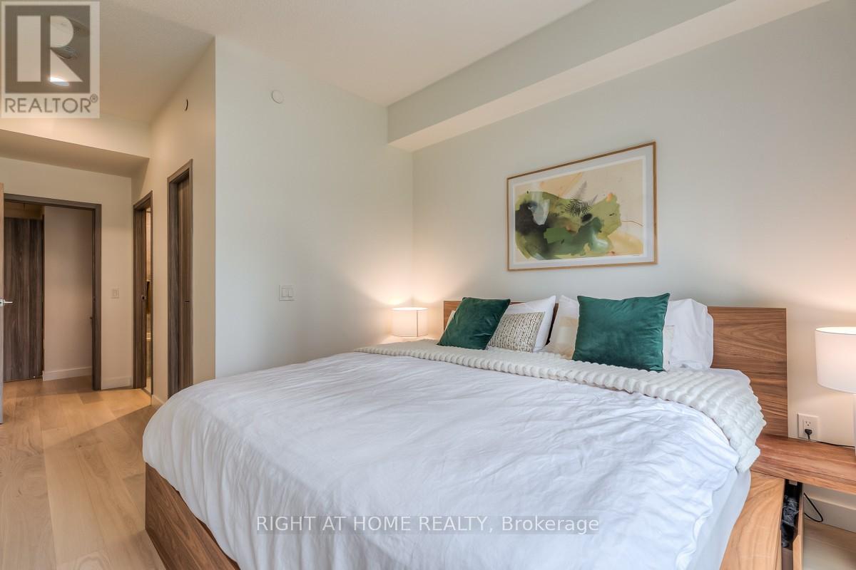 511 - 95 Mcmahon Drive, Toronto, ON - Indoor Photo Showing Bedroom