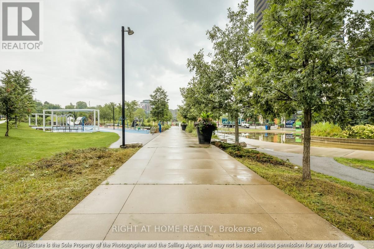 511 - 95 Mcmahon Drive, Toronto, ON - Outdoor With View