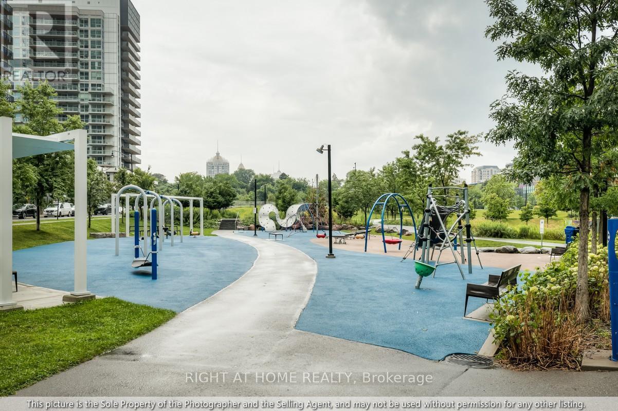 511 - 95 Mcmahon Drive, Toronto, ON - Outdoor