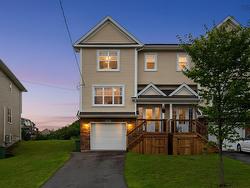 84 Darlington Drive Middle Sackville, NS B4E 0H4