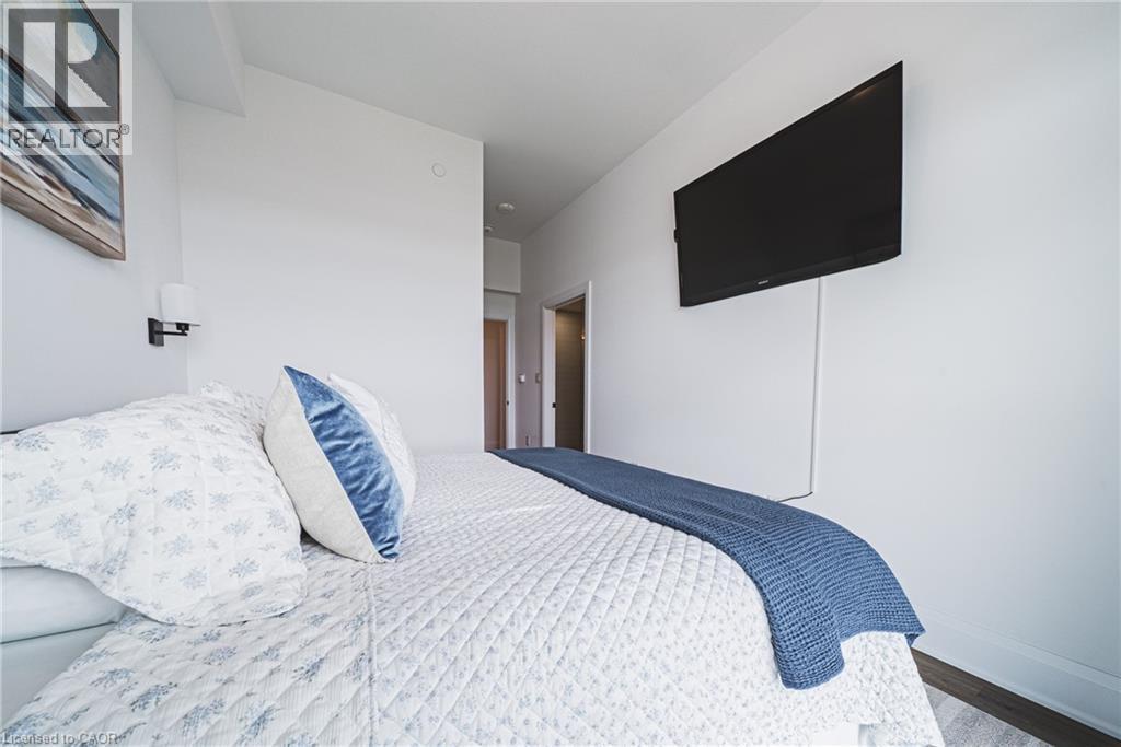 470 E Dundas Street E Unit# 1202, Waterdown, ON - Indoor Photo Showing Bedroom