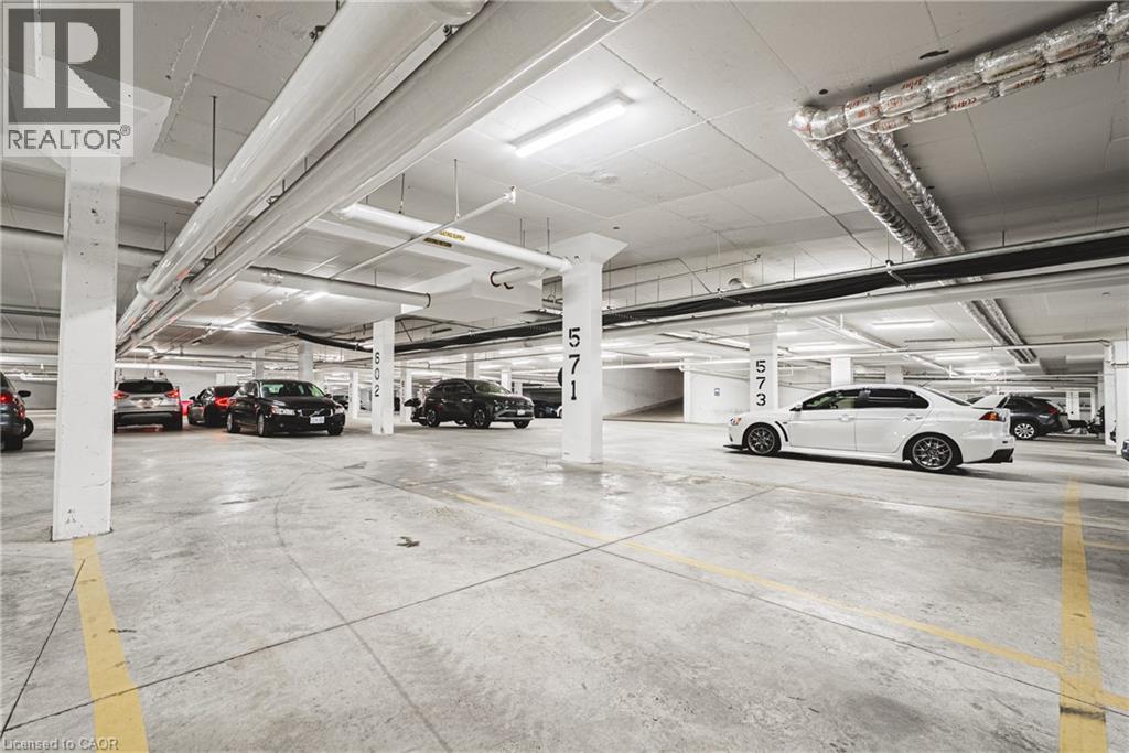 470 E Dundas Street E Unit# 1202, Waterdown, ON - Indoor Photo Showing Garage