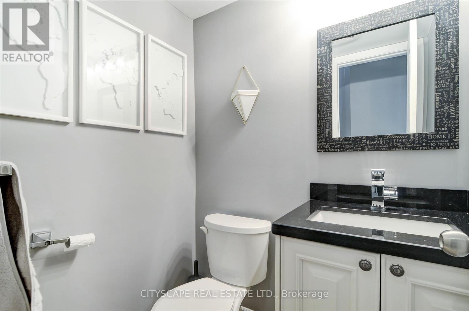 353 Sparrow Circle, Pickering, ON - Indoor Photo Showing Bathroom