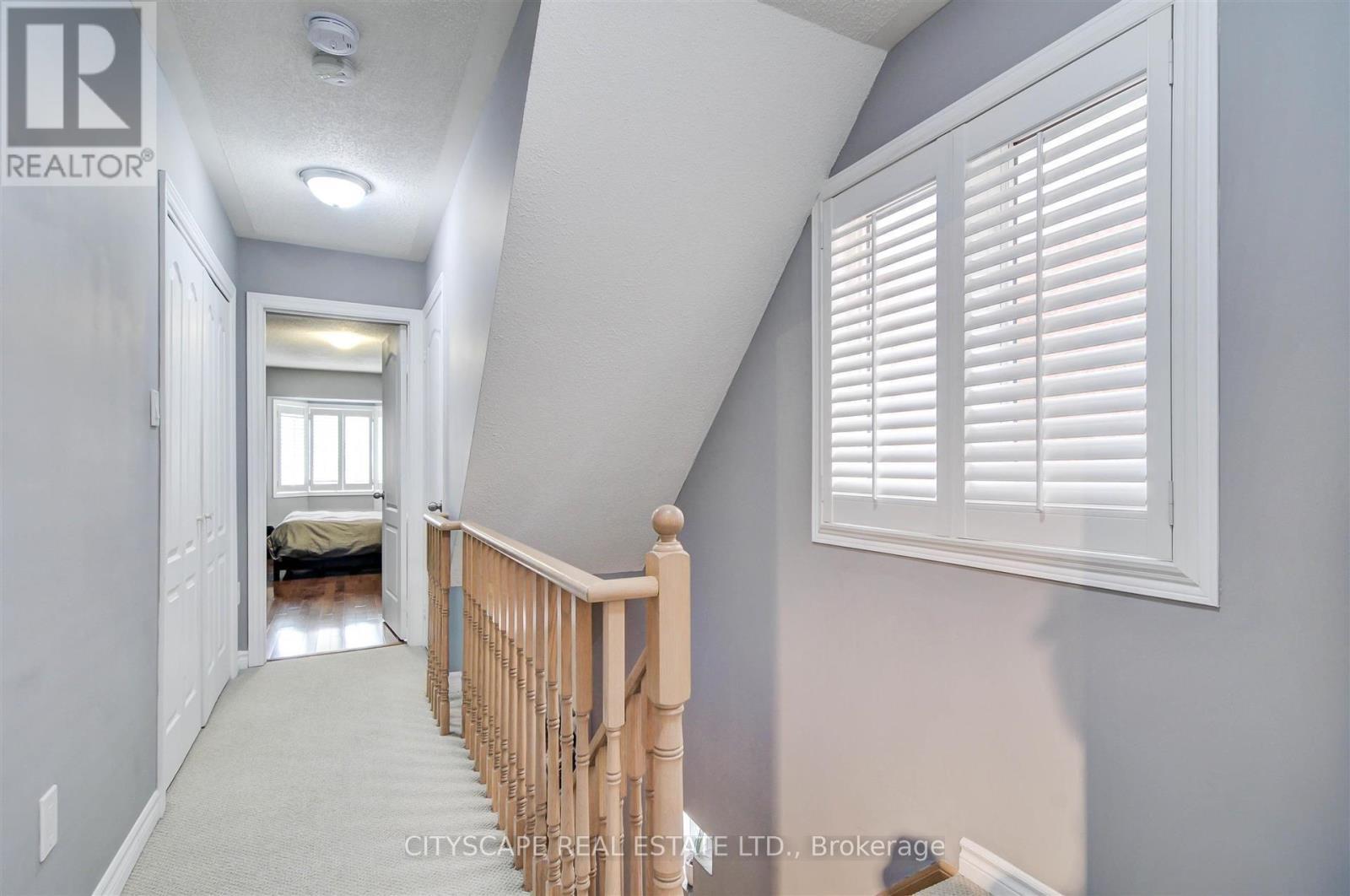 353 Sparrow Circle, Pickering, ON - Indoor Photo Showing Other Room