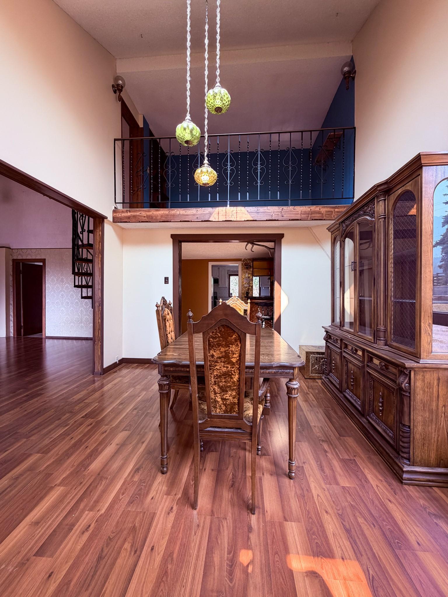 5740 95 Highway, Edgewater, BC -