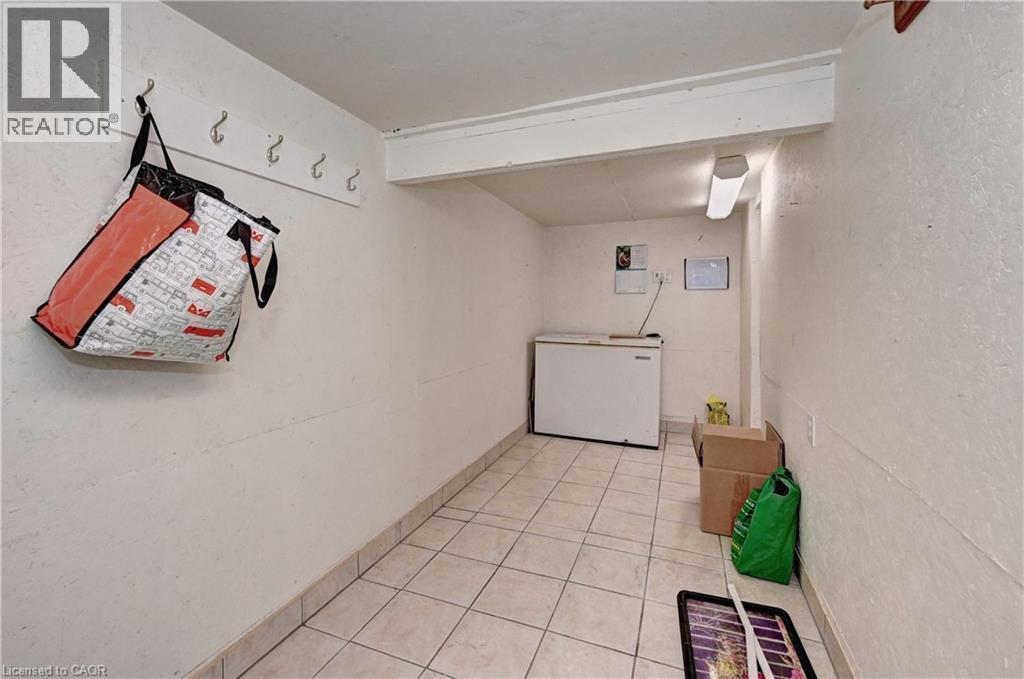 147 Courtland Avenue E, Kitchener, ON - Indoor Photo Showing Other Room