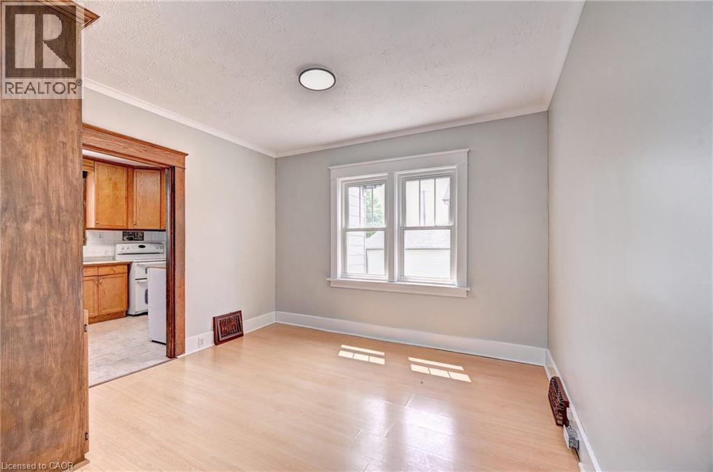 147 Courtland Avenue E, Kitchener, ON - Indoor Photo Showing Other Room
