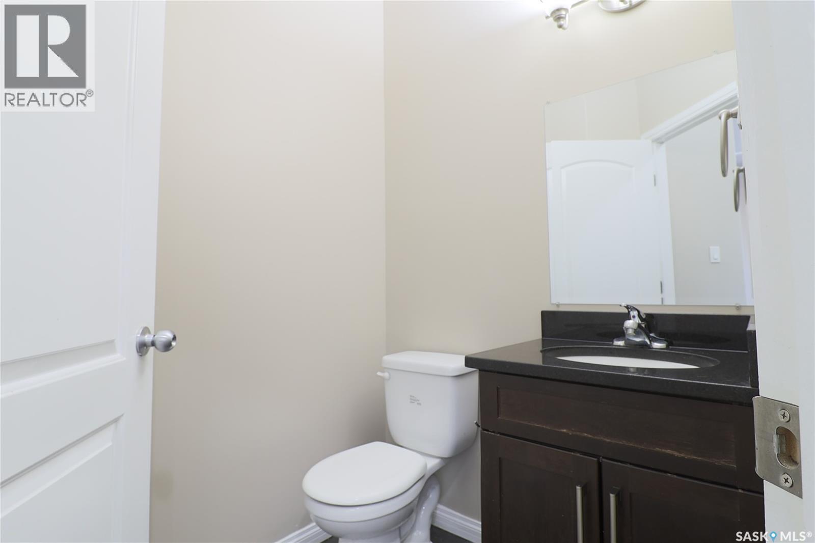 450 Geary Crescent, Saskatoon, SK - Indoor Photo Showing Bathroom
