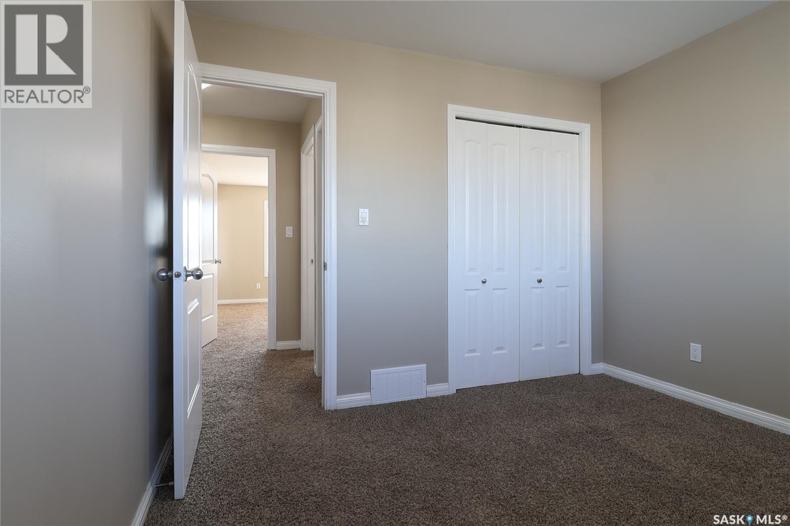 450 Geary Crescent, Saskatoon, SK - Indoor