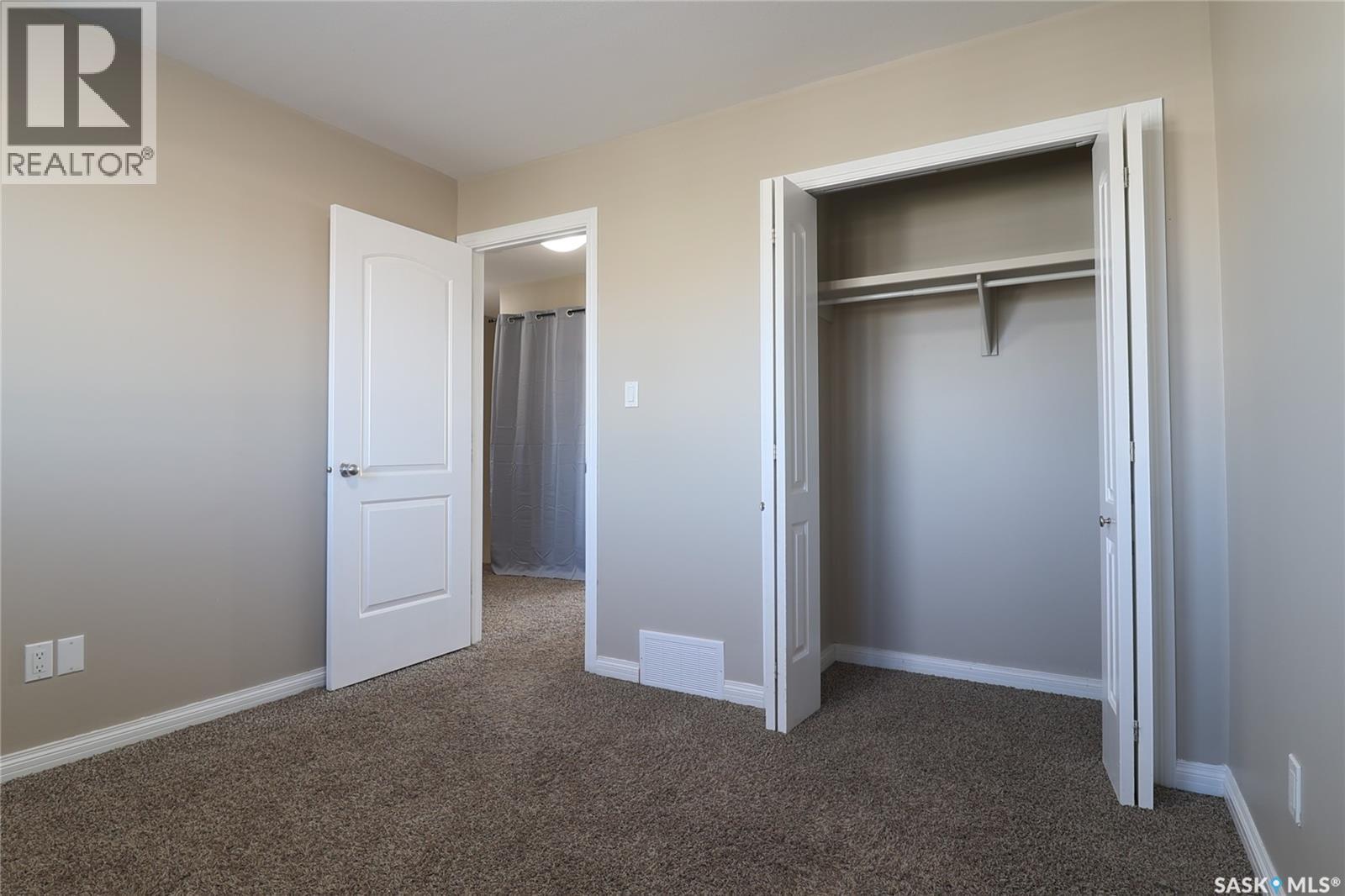 450 Geary Crescent, Saskatoon, SK - Indoor