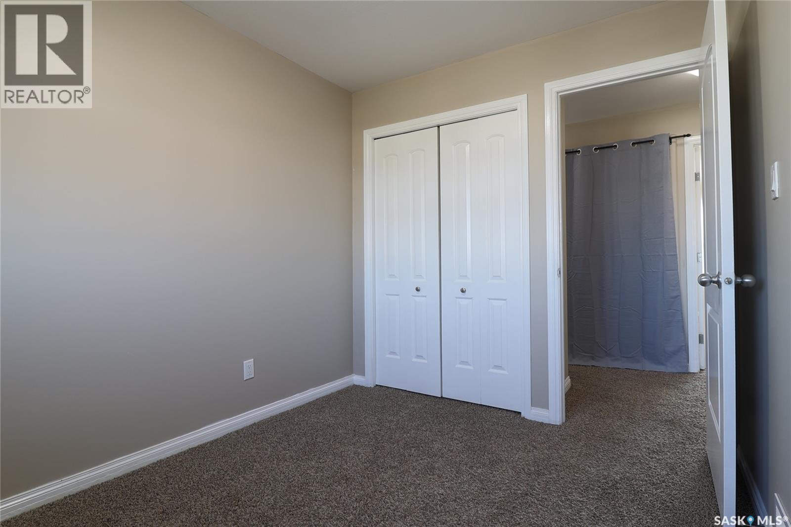450 Geary Crescent, Saskatoon, SK - Indoor Photo Showing Other Room