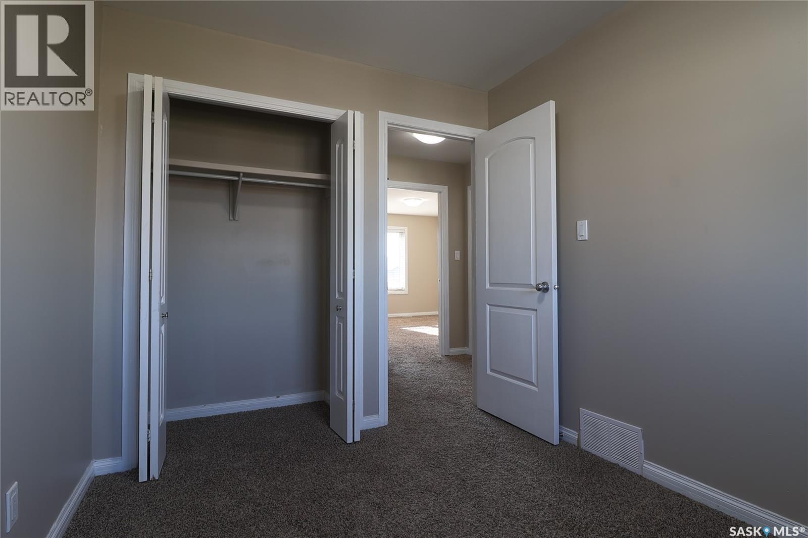 450 Geary Crescent, Saskatoon, SK - Indoor