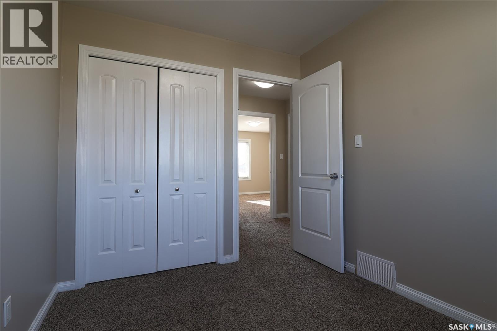450 Geary Crescent, Saskatoon, SK - Indoor