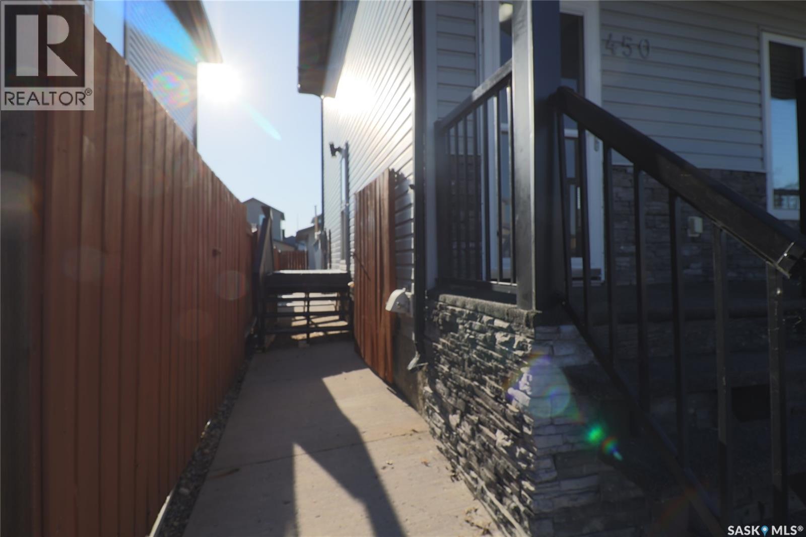 450 Geary Crescent, Saskatoon, SK - Outdoor With Exterior