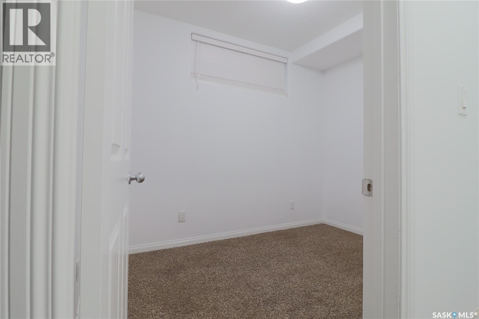 450 Geary Crescent, Saskatoon, SK - Indoor Photo Showing Other Room