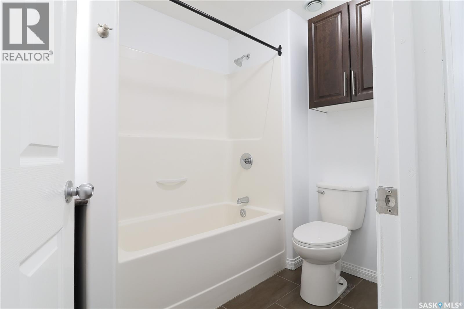 450 Geary Crescent, Saskatoon, SK - Indoor Photo Showing Bathroom