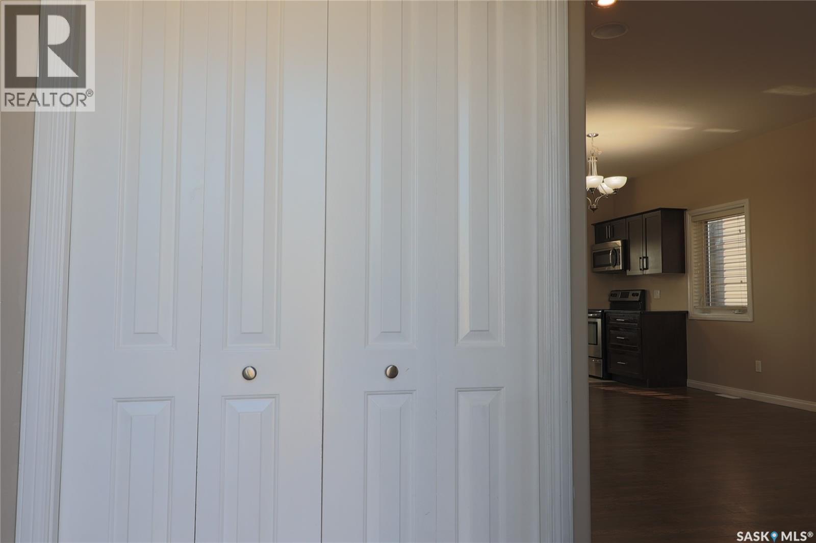 450 Geary Crescent, Saskatoon, SK - Indoor