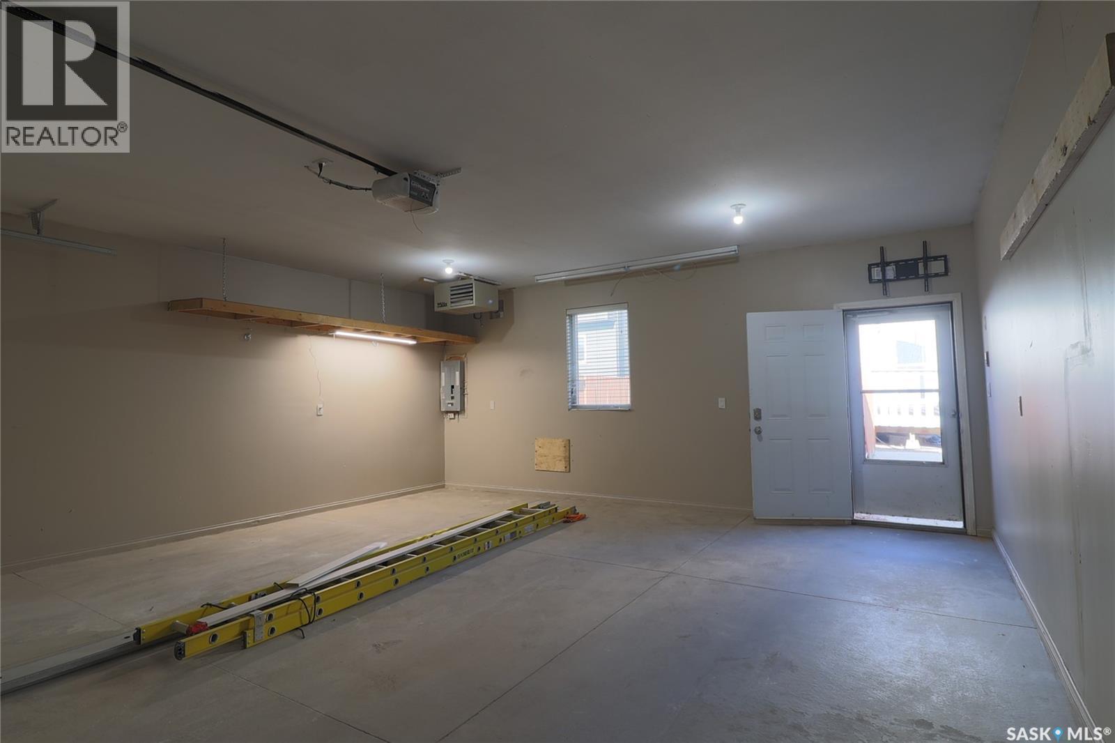 450 Geary Crescent, Saskatoon, SK - Indoor