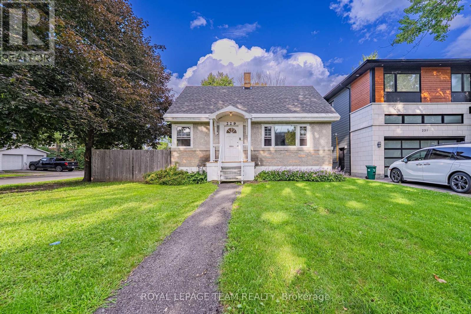 229 Daniel Avenue, Ottawa, ON - Outdoor With Facade