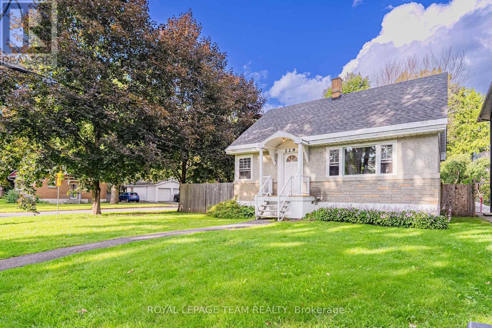 229 Daniel Avenue, Ottawa, ON - Outdoor