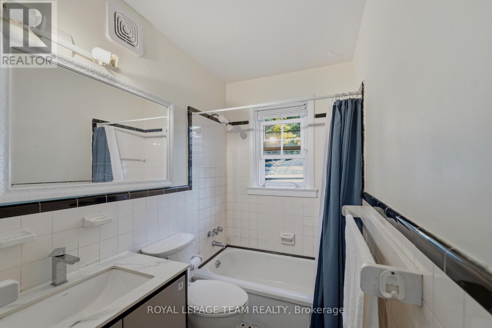 229 Daniel Avenue, Ottawa, ON - Indoor Photo Showing Bathroom