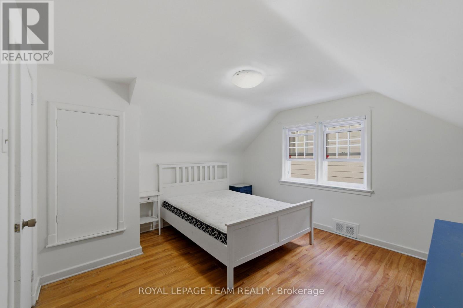 229 Daniel Avenue, Ottawa, ON - Indoor Photo Showing Bedroom