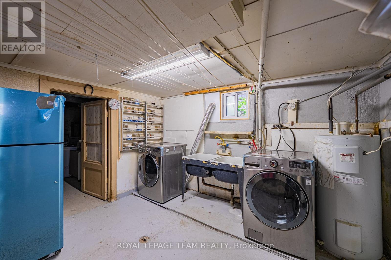 229 Daniel Avenue, Ottawa, ON - Indoor Photo Showing Laundry Room