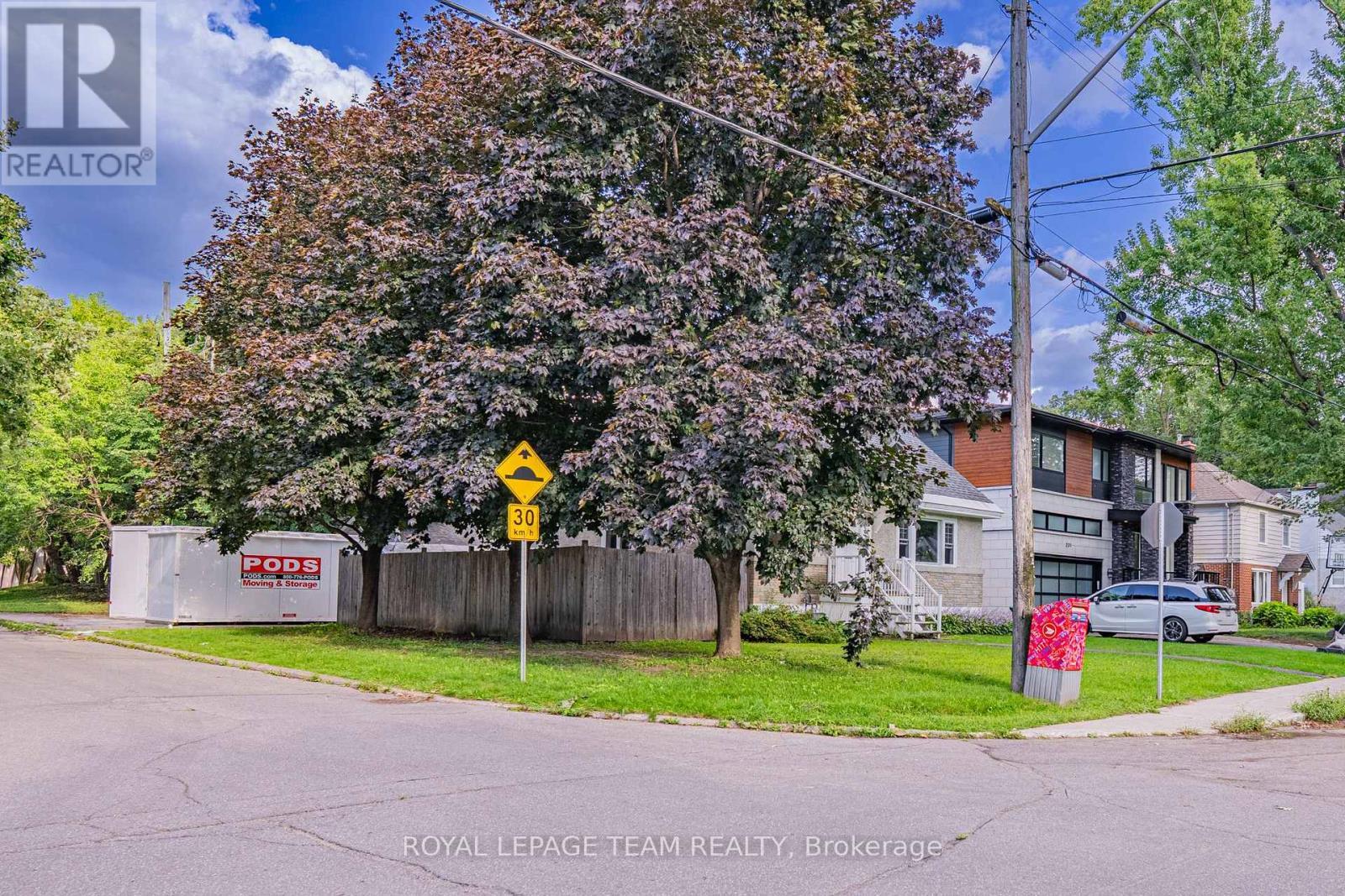 229 Daniel Avenue, Ottawa, ON - Outdoor