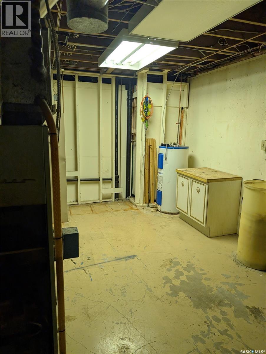208 Carson Street, Dundurn, SK - Indoor Photo Showing Basement