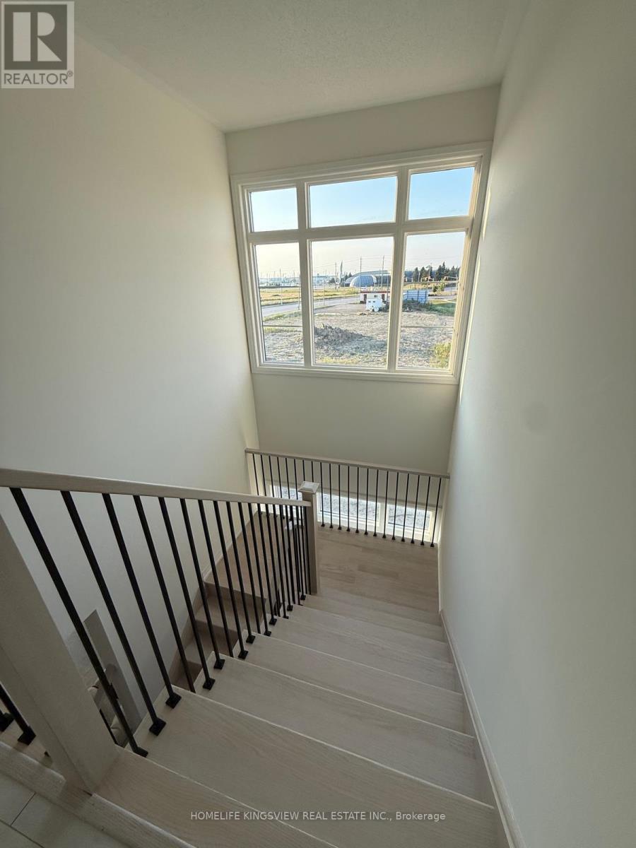 16 - 496 Provident Way, Hamilton, ON - Indoor Photo Showing Other Room