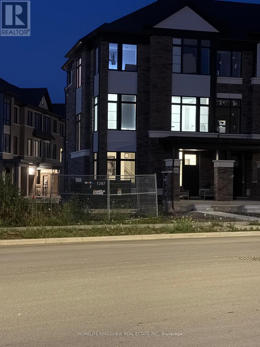 5 - 496 Provident Way, Hamilton, ON - Outdoor With Facade