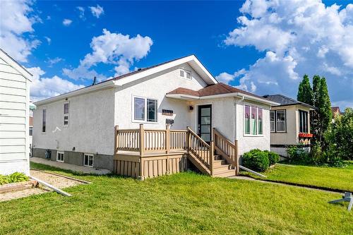 1095 Downing Street, Winnipeg, MB - Outdoor