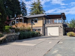 1638 Whiffin Spit Rd Sooke, BC V9Z 0T8