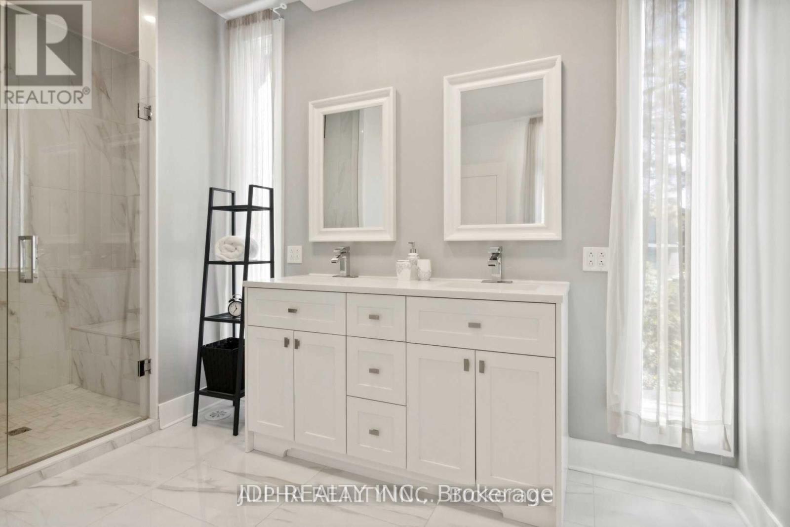 1436 Haig Boulevard, Mississauga, ON - Indoor Photo Showing Bathroom