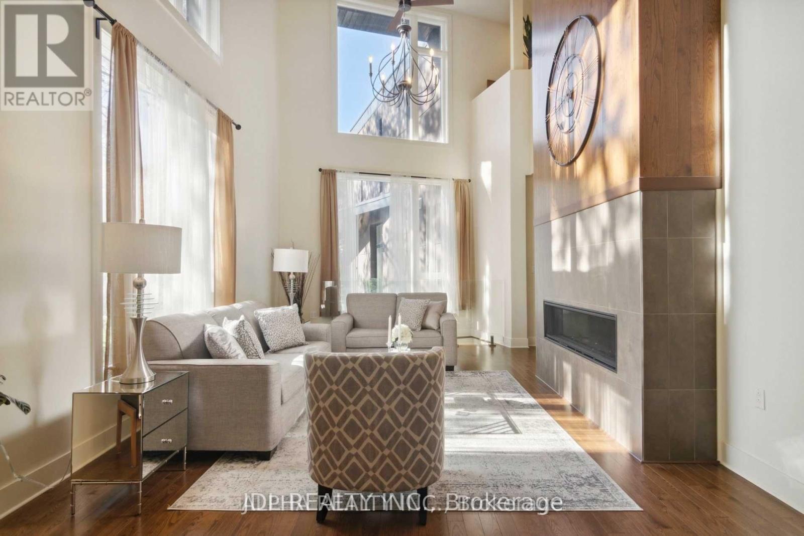 1436 Haig Boulevard, Mississauga, ON - Indoor With Fireplace