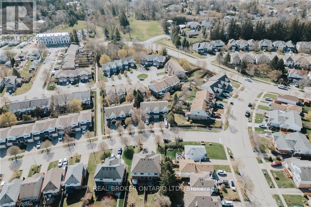 412 Exmoor Street, Waterloo, ON - Outdoor With View