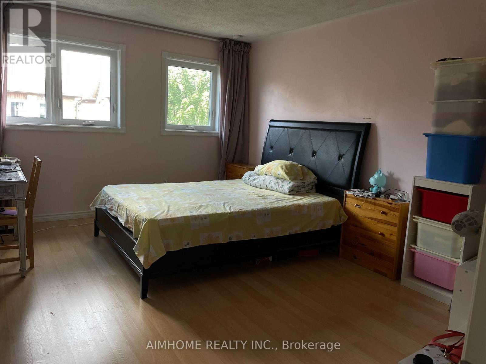 6928 Glory Court, Mississauga, ON - Indoor Photo Showing Bedroom