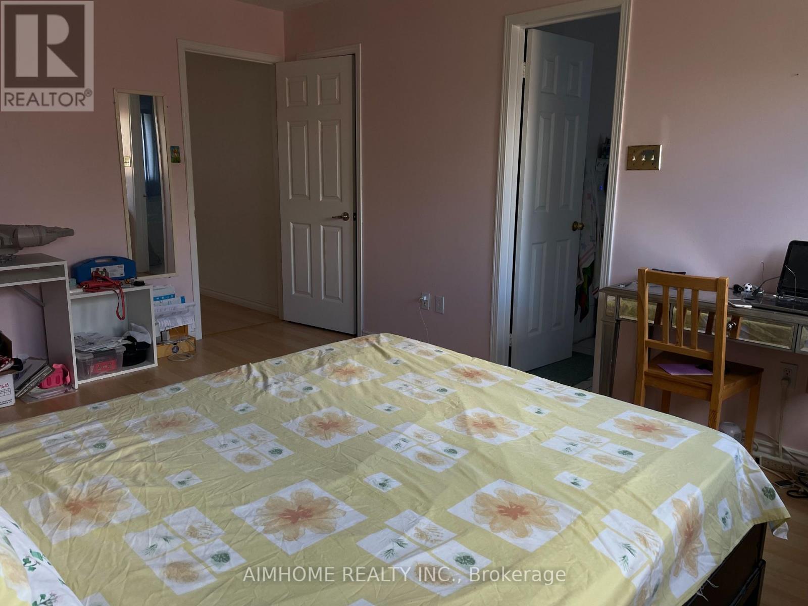 6928 Glory Court, Mississauga, ON - Indoor Photo Showing Bedroom
