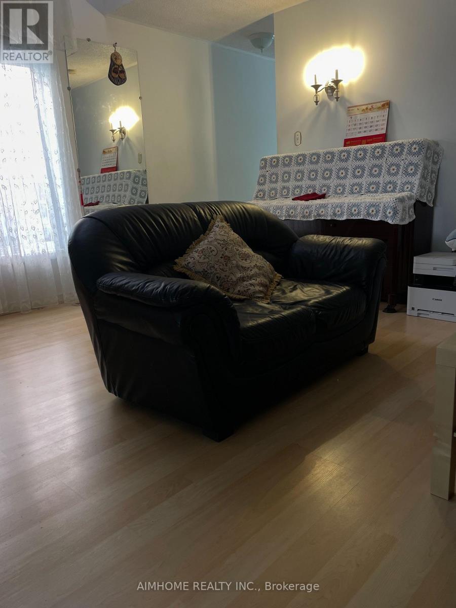 6928 Glory Court, Mississauga, ON - Indoor