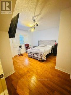 5847 Summerside Drive, Mississauga, ON - Indoor Photo Showing Bedroom