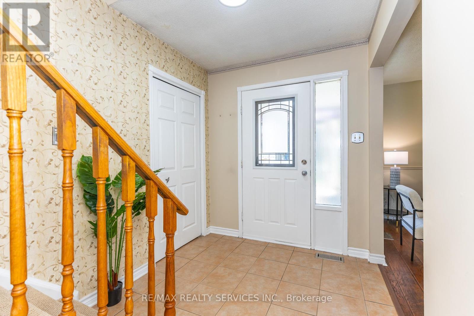 1217 Gloucester Square, Pickering, ON - Indoor Photo Showing Other Room