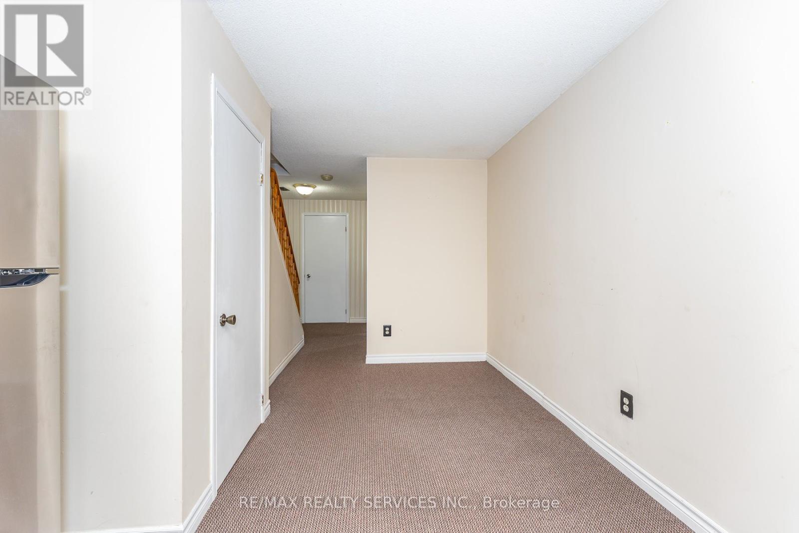 1217 Gloucester Square, Pickering, ON - Indoor Photo Showing Other Room