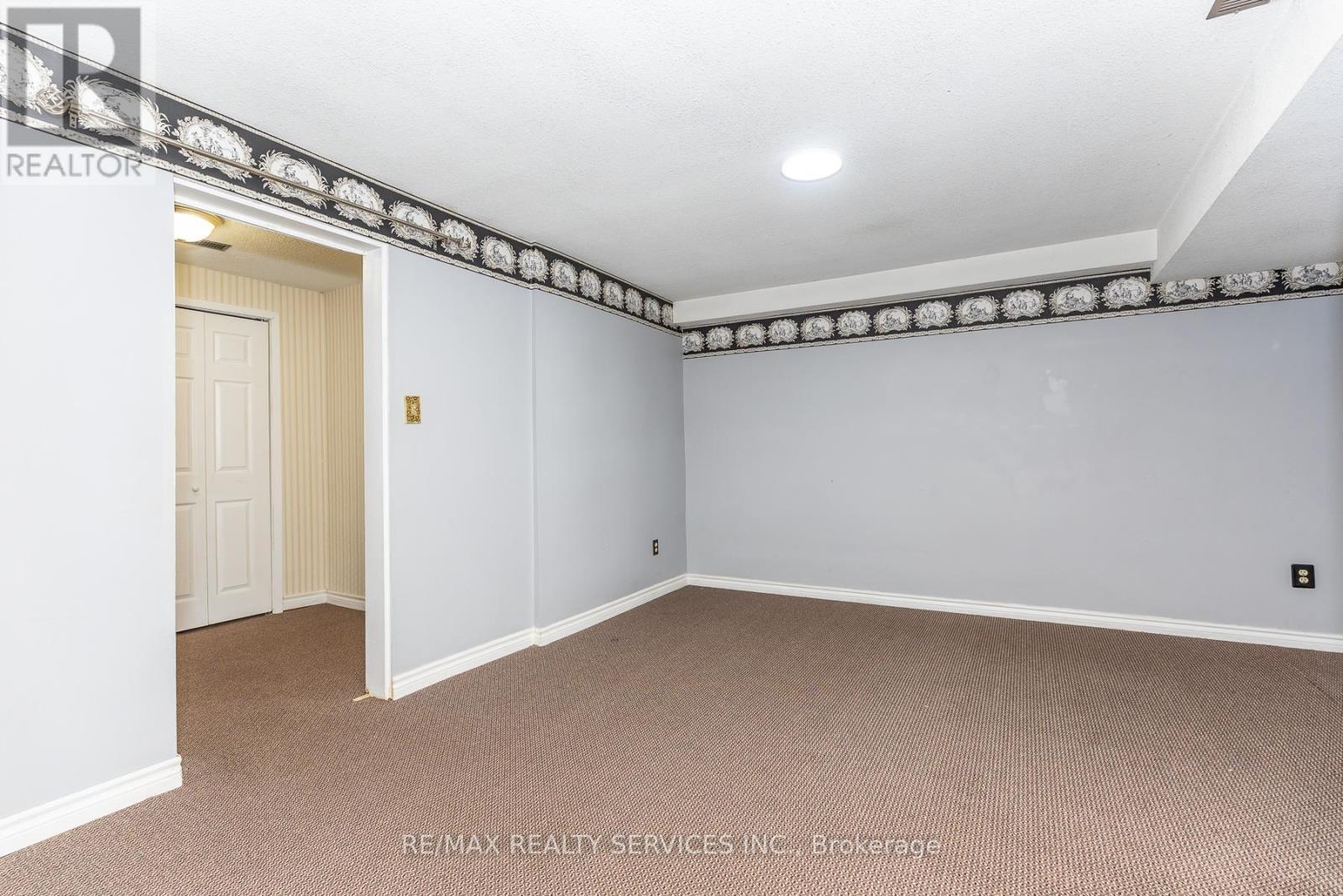 1217 Gloucester Square, Pickering, ON - Indoor Photo Showing Other Room